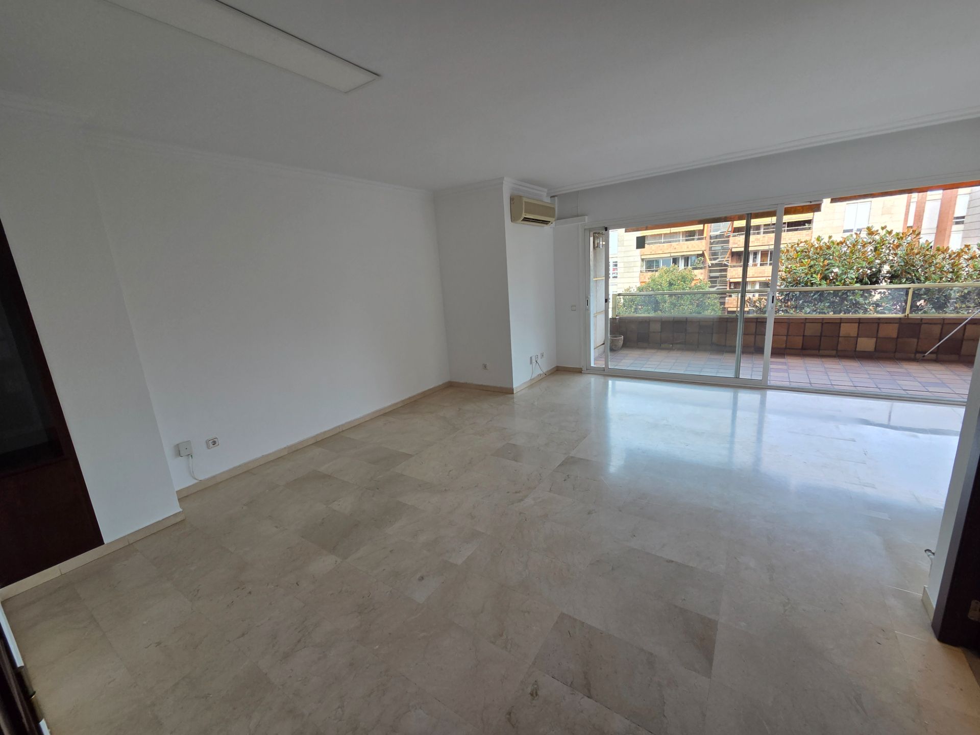 Living room of Flat to rent in Vilafranca del Penedès  with Air Conditioner, Heating and Private garden