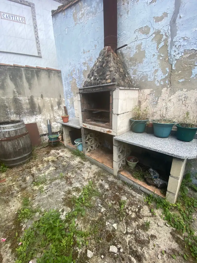 Houses for sale in Calle Sabino Alonso Fueyo, Lada