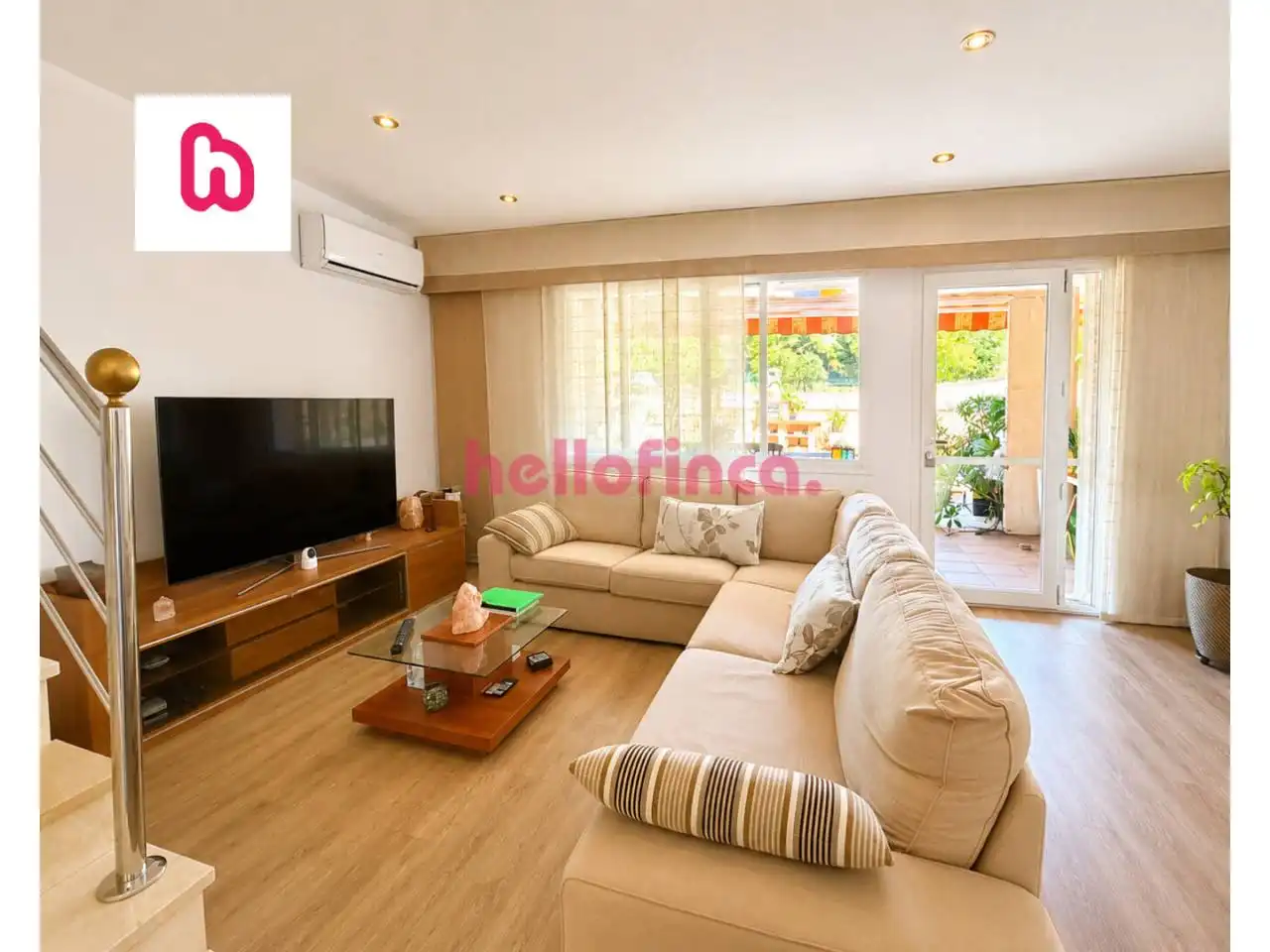Living room of Detached homes for sale in El Vendrell  with Air Conditioner, Heating and Private garden