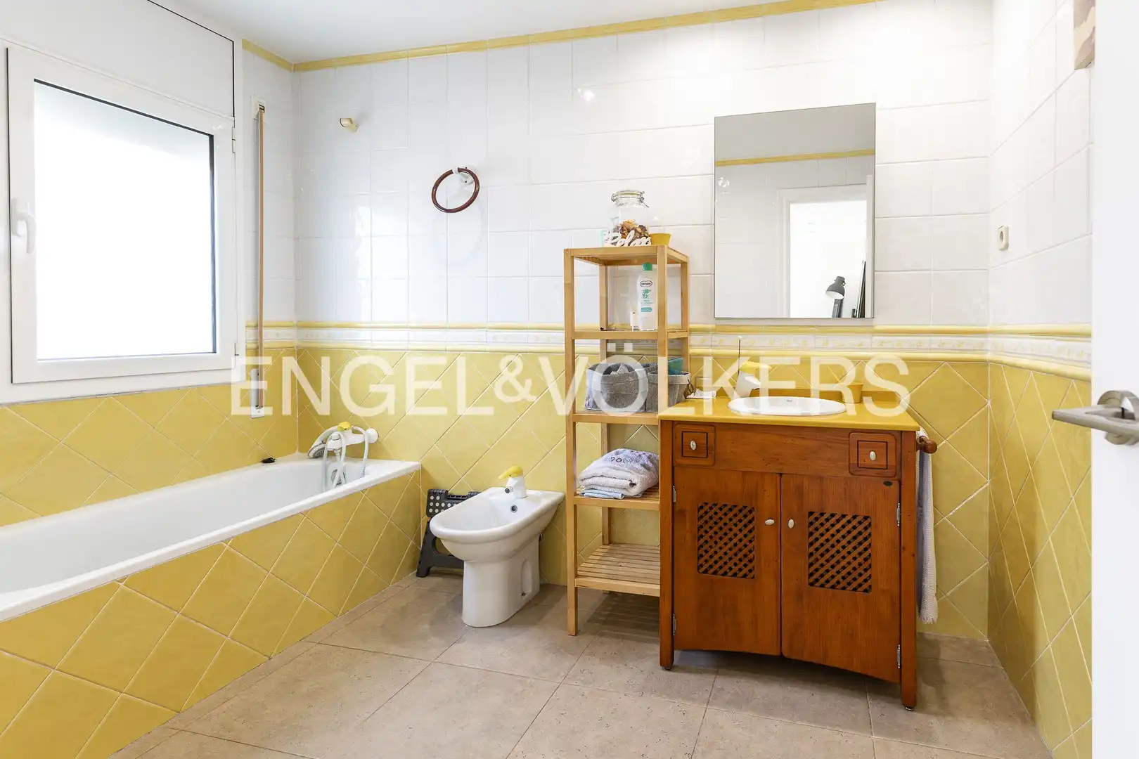 Bathroom of Houses for sale in Sant Fost de Campsentelles  with Air Conditioner, Heating and Private garden