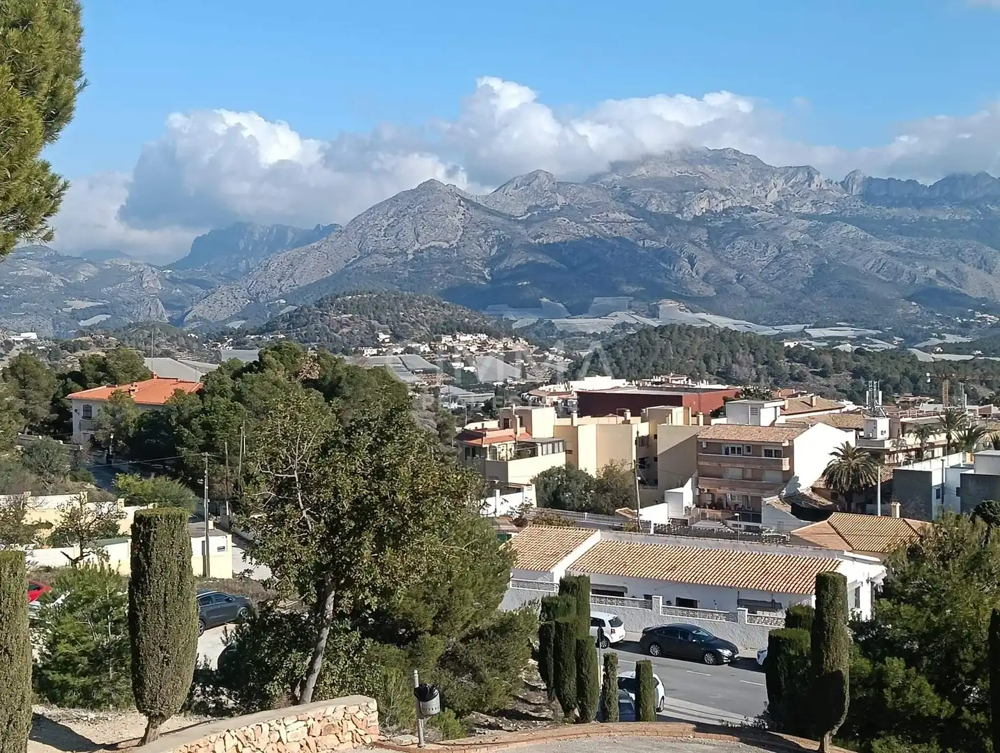 Vista exterior de Casa o xalet en venda en La Nucia amb Terrassa i Traster