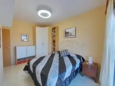 Habitación de Casa o chalet en venta en Santa Perpètua de Mogoda con Aire acondicionado, Calefacción y Jardín privado