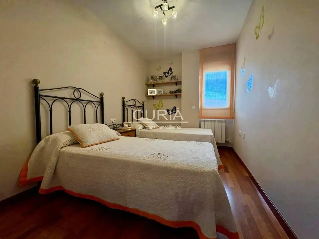 Piso en venta en Instituts - Universitat