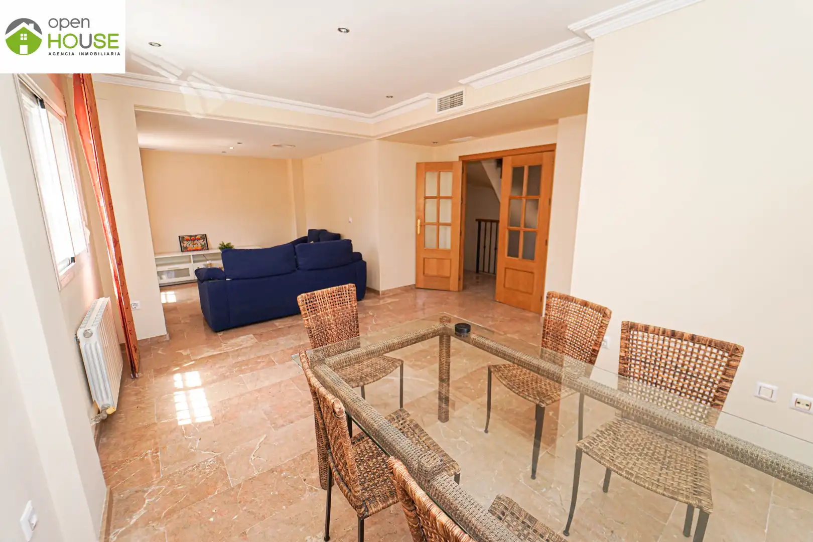 Vivienda con terraza en venta en Vía del Tranvía 13