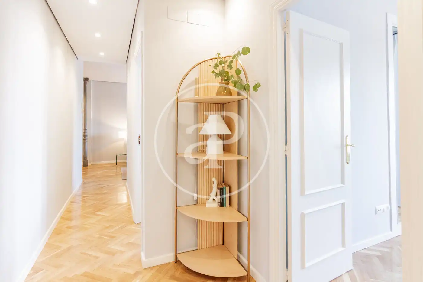 Flat for rent in Madrid  with Air Conditioner, Heating and Furnished