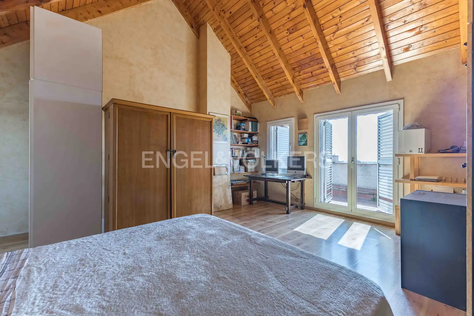 Dormitori de Casa o xalet en venda en Esplugues de Llobregat amb Calefacció i Terrassa