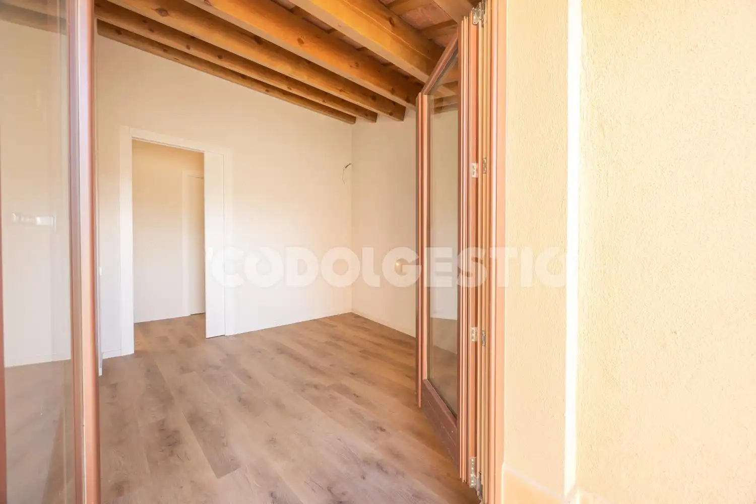 Flat for rent in Escales, Centre