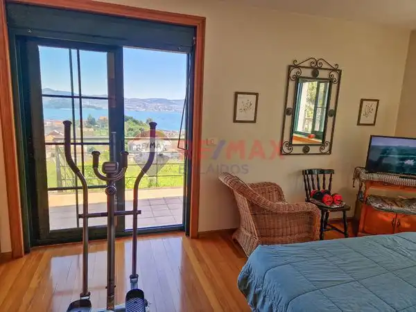 Bedroom of Houses for sale in Moaña  with Heating, Private garden and Parquet flooring