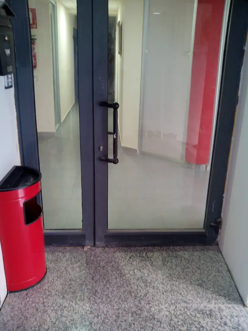 Büro zum Verkauf in Toledo mit Klimaanlage, Heizung und Abstellraum