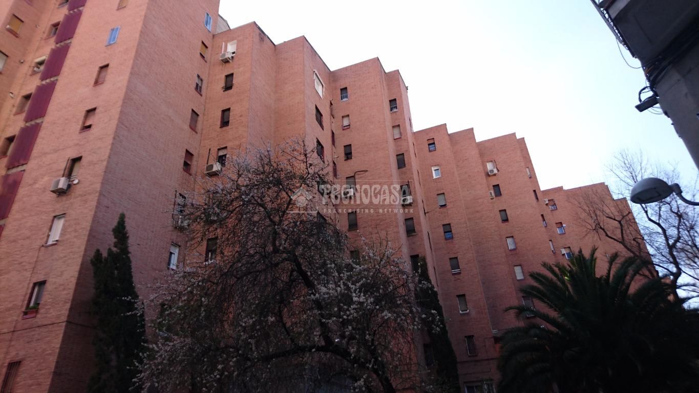 Vista exterior de Piso en venta en  Madrid Capital