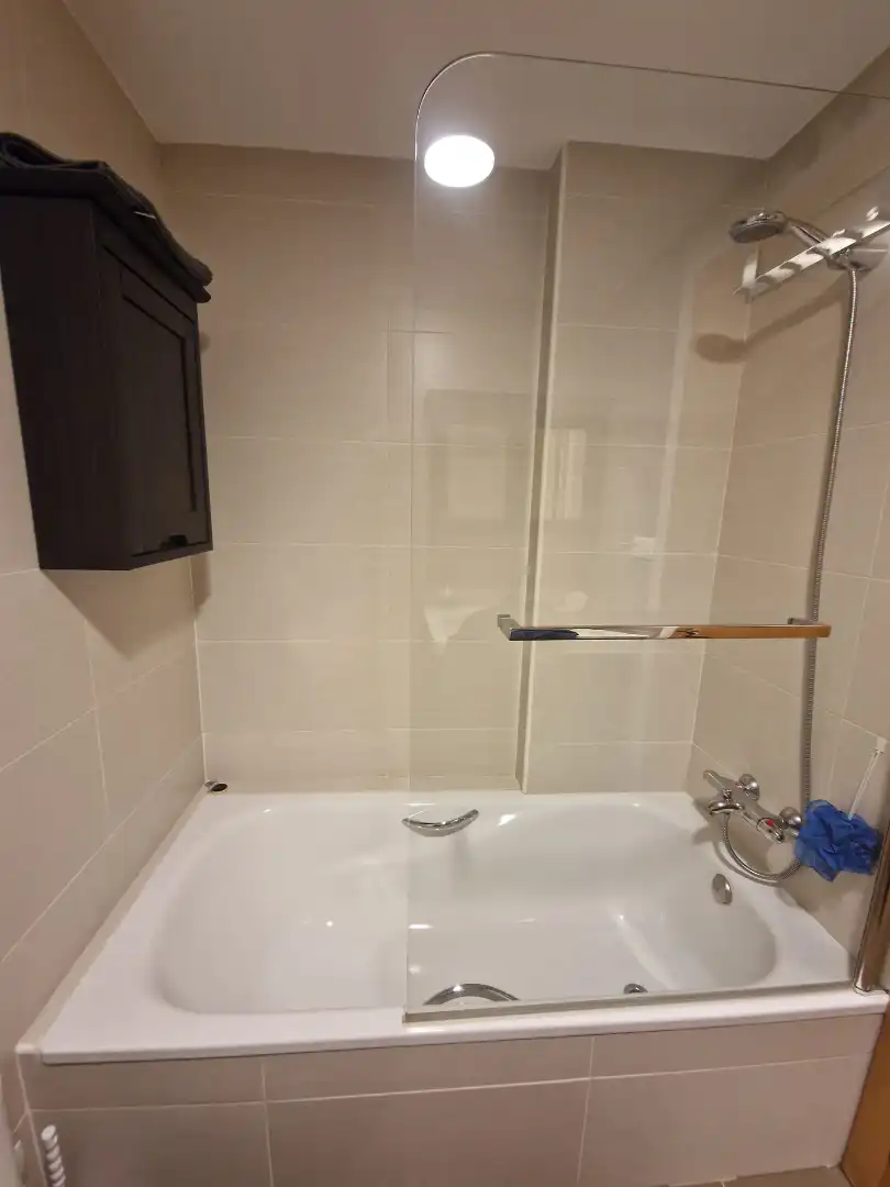 Baño de Apartamento en venta en Benasque con Aire acondicionado, Calefacción y Amueblado