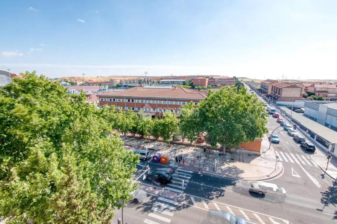 Vista exterior de Pis en venda en Salamanca amb Calefacció
