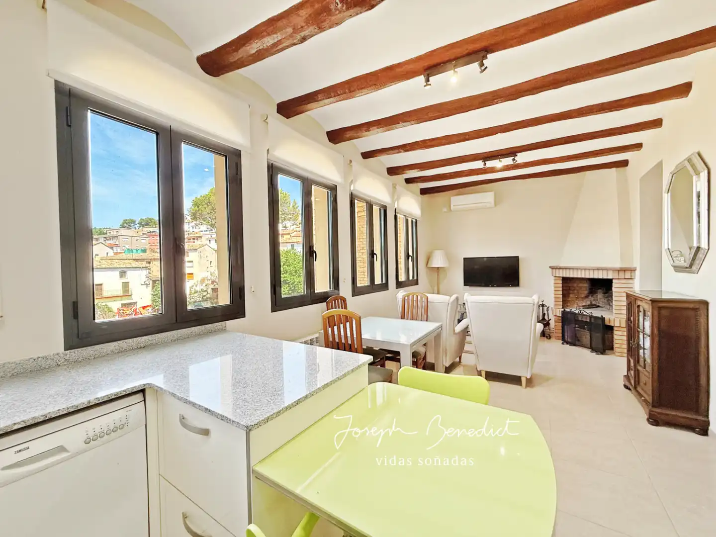 Vista exterior de Casa o xalet en venda en Sant Quintí de Mediona amb Aire condicionat, Calefacció i Jardí privat