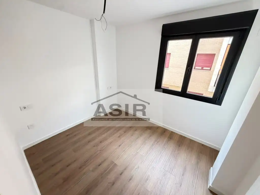 Habitación de Piso de alquiler en Polinyà de Xúquer con Piscina