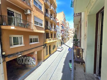 Flat with balcony for sale in Carrer de Sant Baltasar