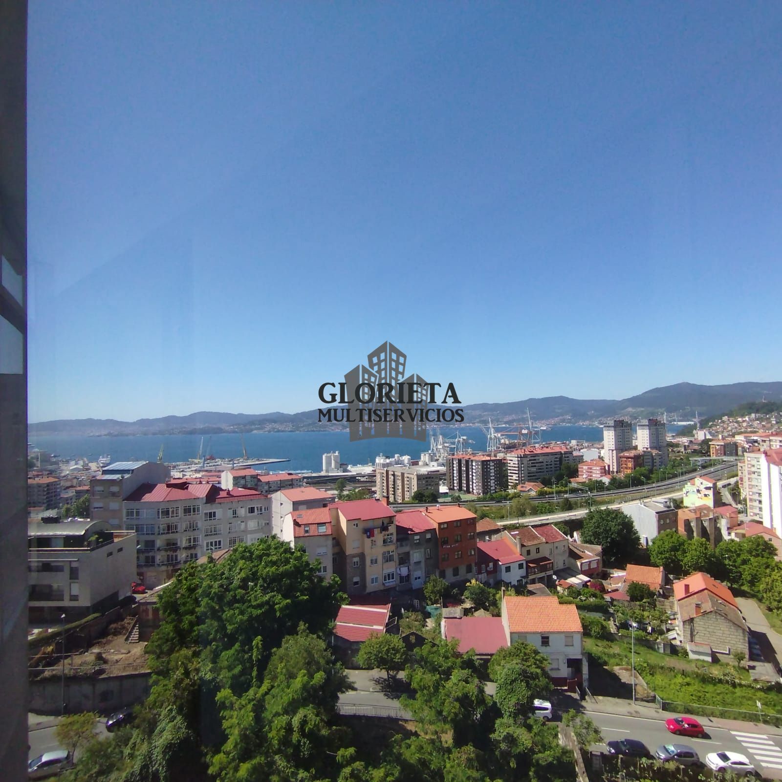 Vista exterior de Pis de lloguer en Vigo  amb Calefacció i Terrassa