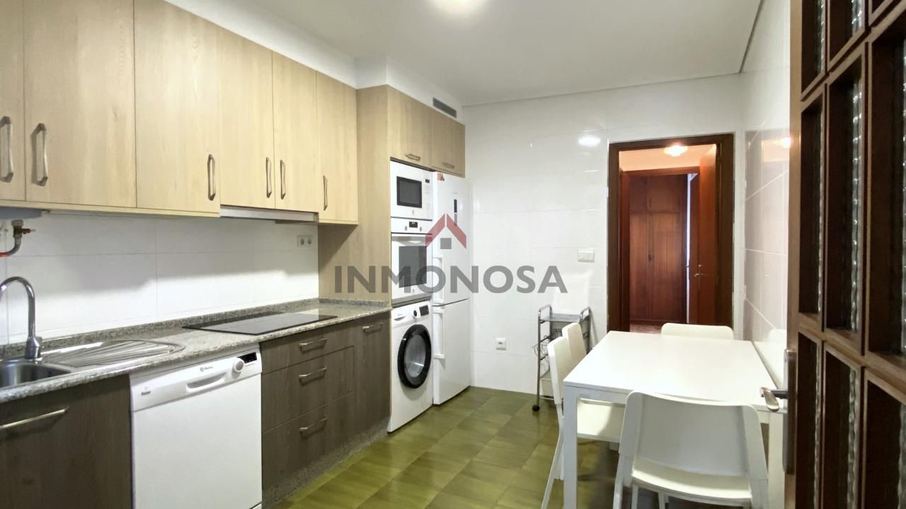 Kitchen of Flat to rent in Ferrol  with Heating, Parquet flooring and Furnished