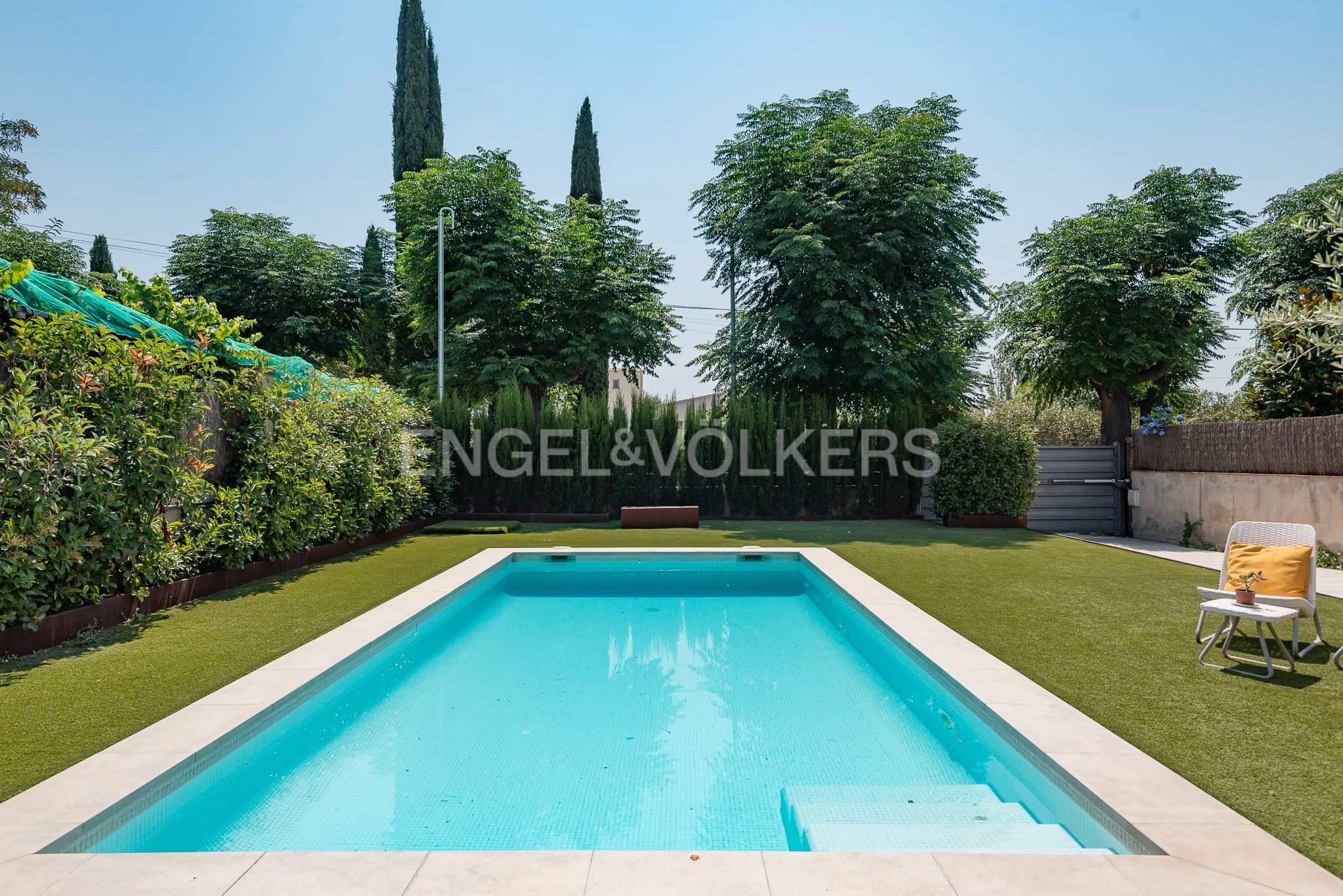 Piscina de Casa o xalet en venda en Parets del Vallès amb Aire condicionat, Calefacció i Jardí privat
