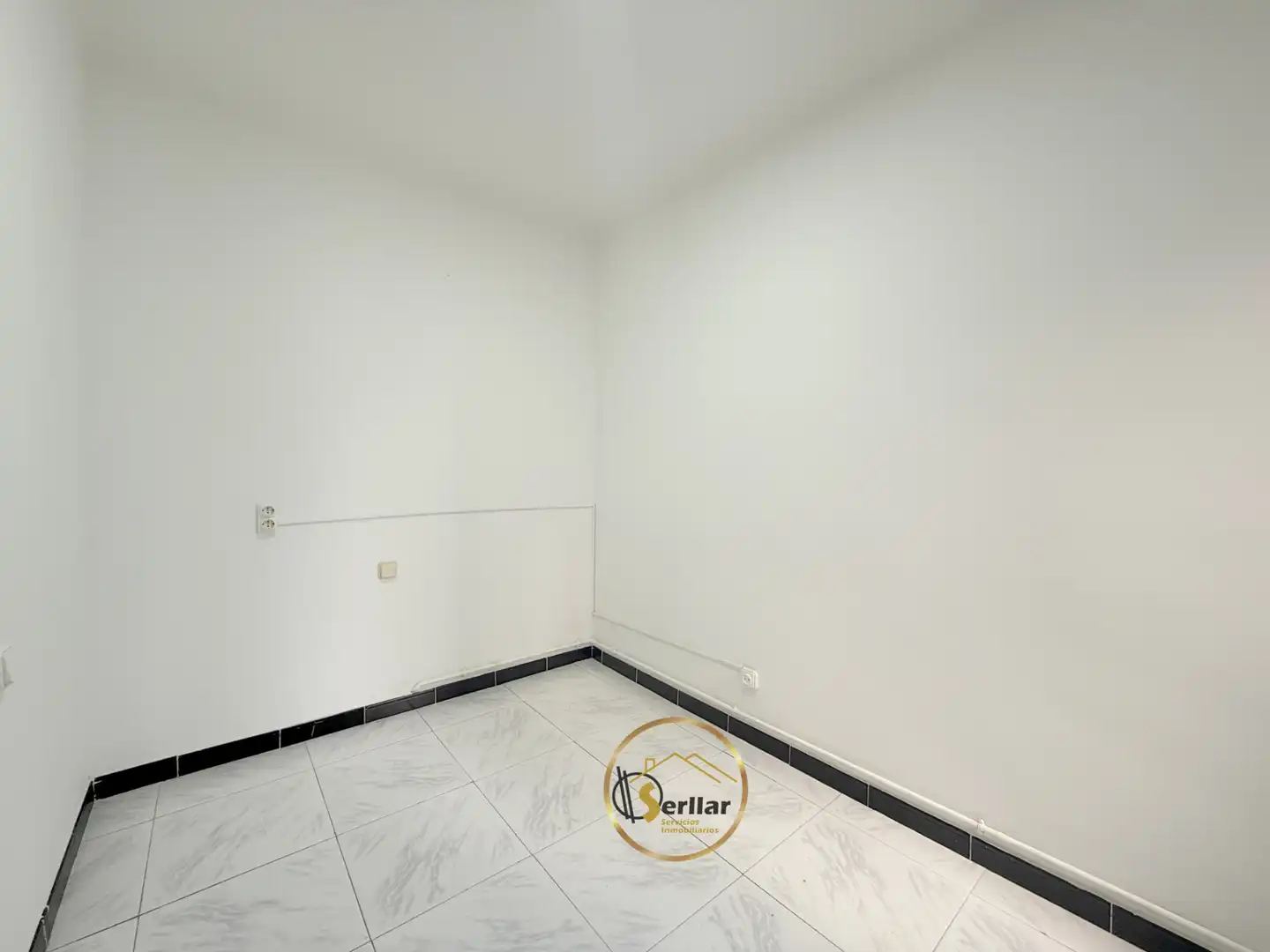 Piso en venta en Sabadell con Calefacción y Microondas