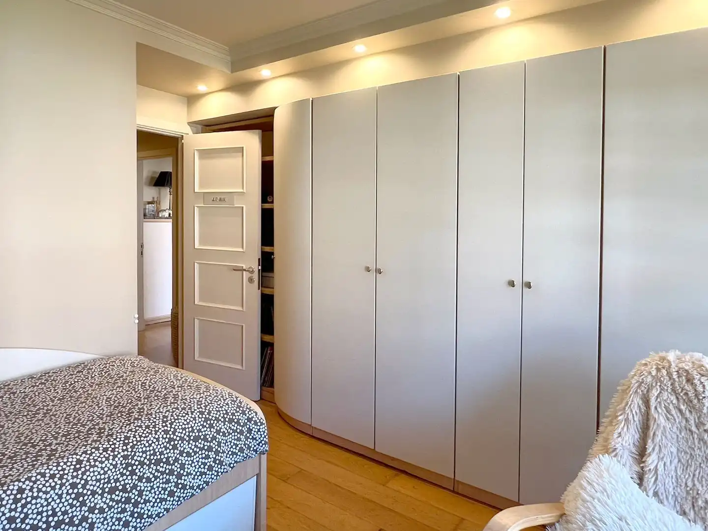 Habitación de Casa adosada en venta en Zarautz con Aire acondicionado, Calefacción y Jardín privado