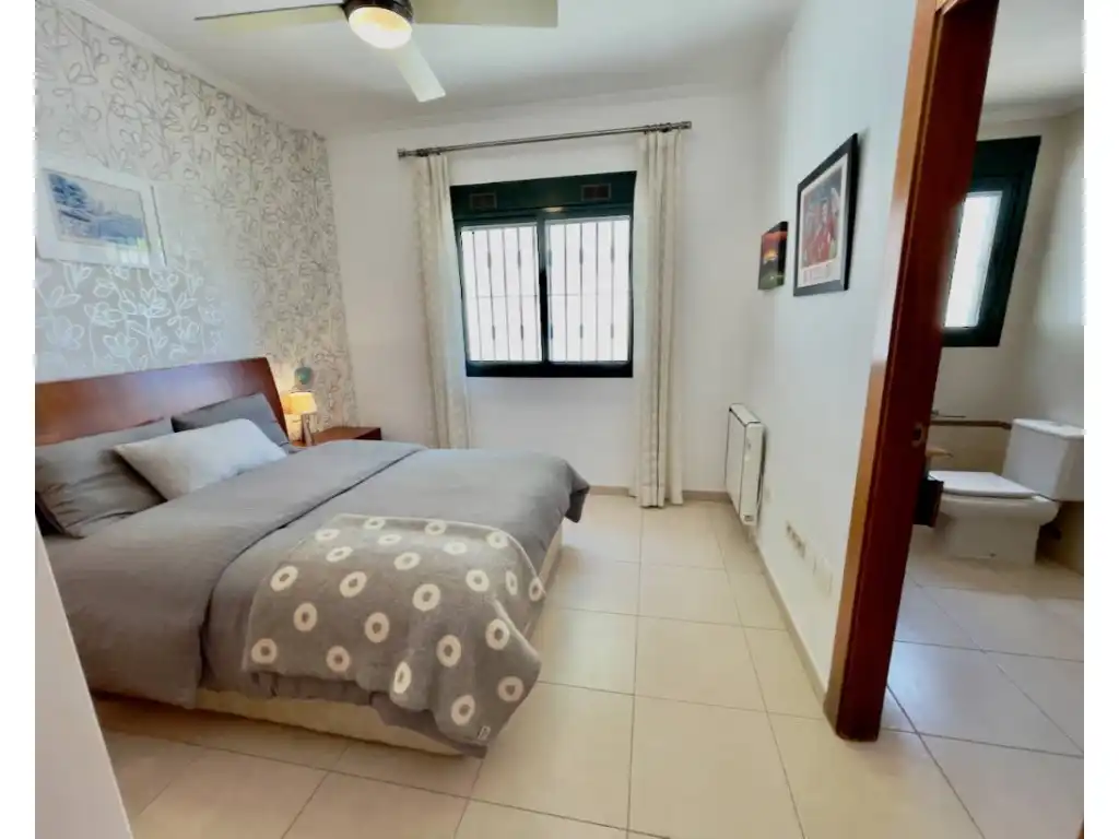 Dormitori de Casa o xalet en venda en Rojales amb Jardí privat, Terrassa i Moblat