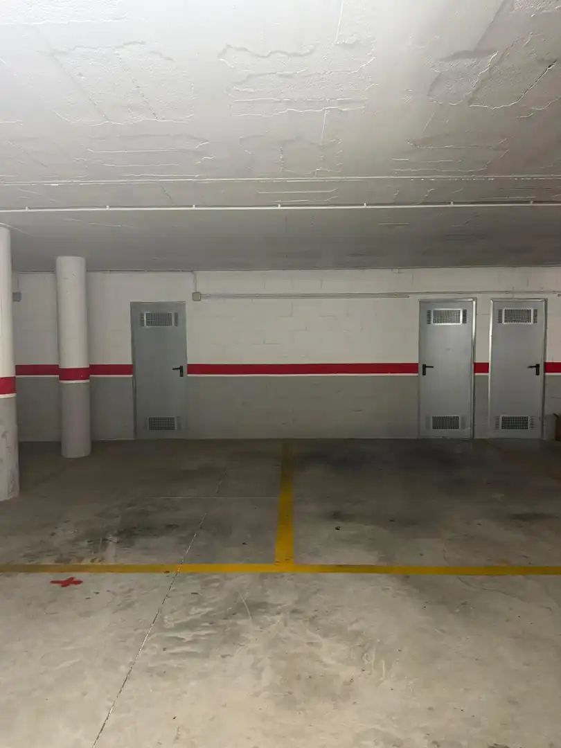 Aparcament de Garatge en venda en Igualada