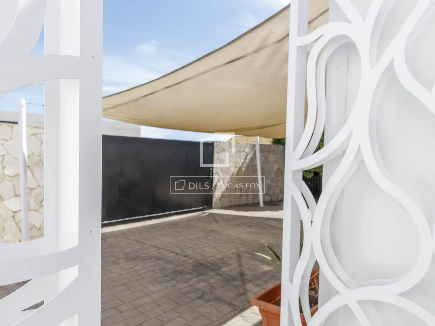 Exterior view of Houses for sale in Sagunto / Sagunt  with Air Conditioner, Parquet flooring and Swimming Pool