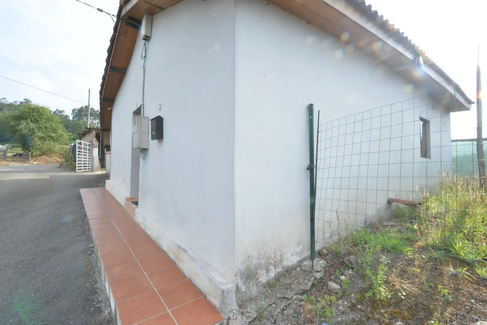 Vista exterior de Finca rústica en venda en Oviedo  amb Traster