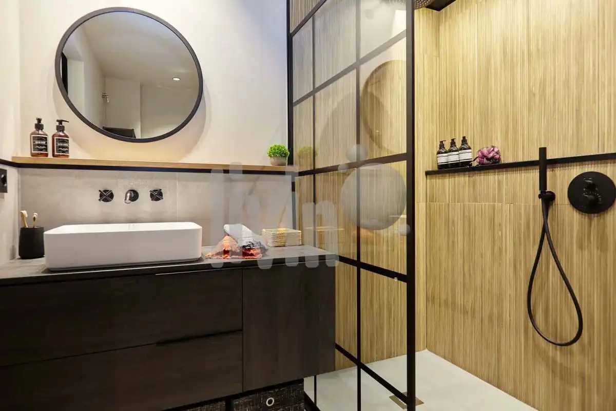 Badezimmer von Wohnung zur Miete in Jaén mit Klimaanlage, Heizung und Möbliert