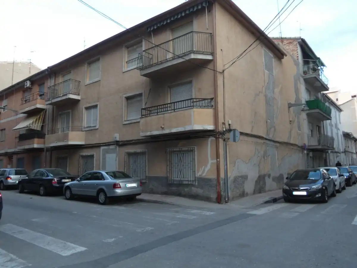 Vista exterior de Edifici en venda en Molina de Segura