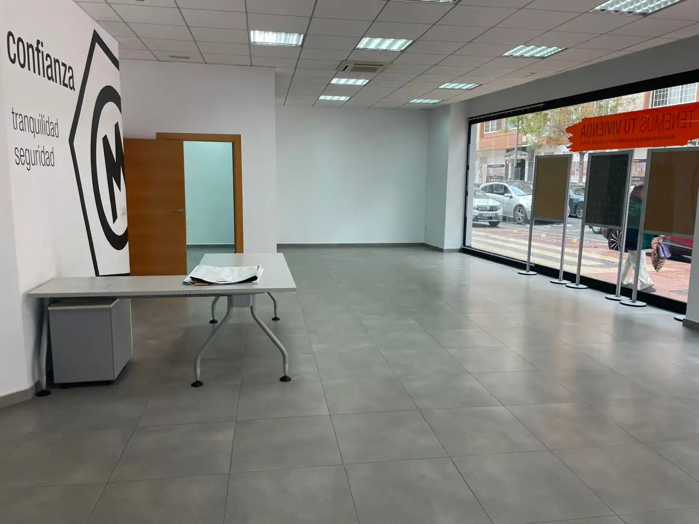 Office for rent in Cartagena  with Air Conditioner and Heating