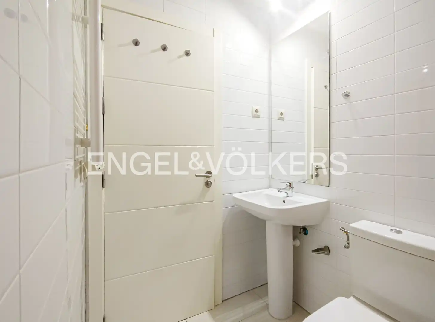 Badezimmer von Wohnung zum Verkauf in Madrid mit Klimaanlage, Heizung und Abstellraum