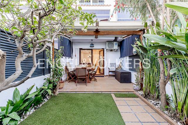 Casa-chalet en Venta en Montmar