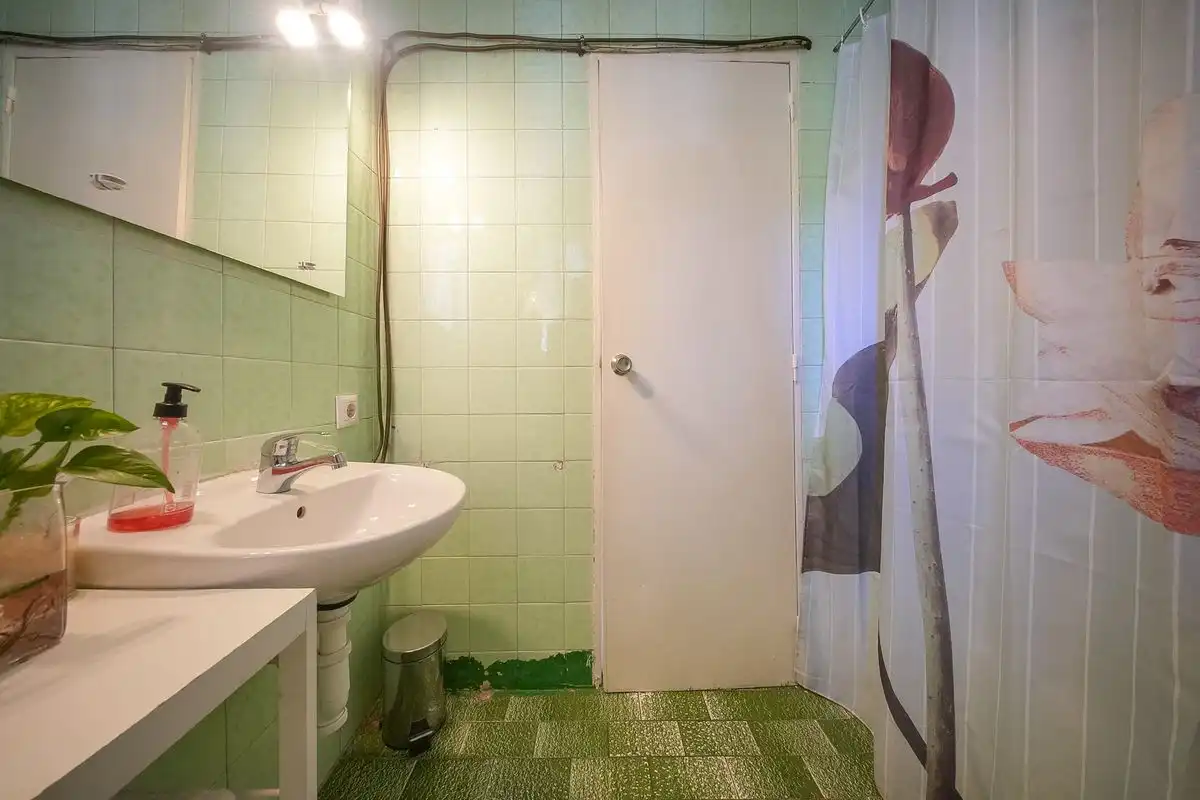 Bathroom of Ground floor for sale in Madrid  with Heating