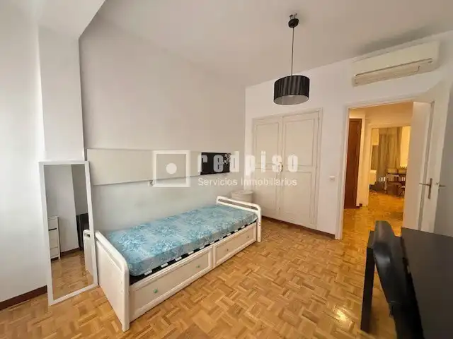 Habitación de Piso de alquiler en Madrid con Aire acondicionado, Calefacción y Parquet