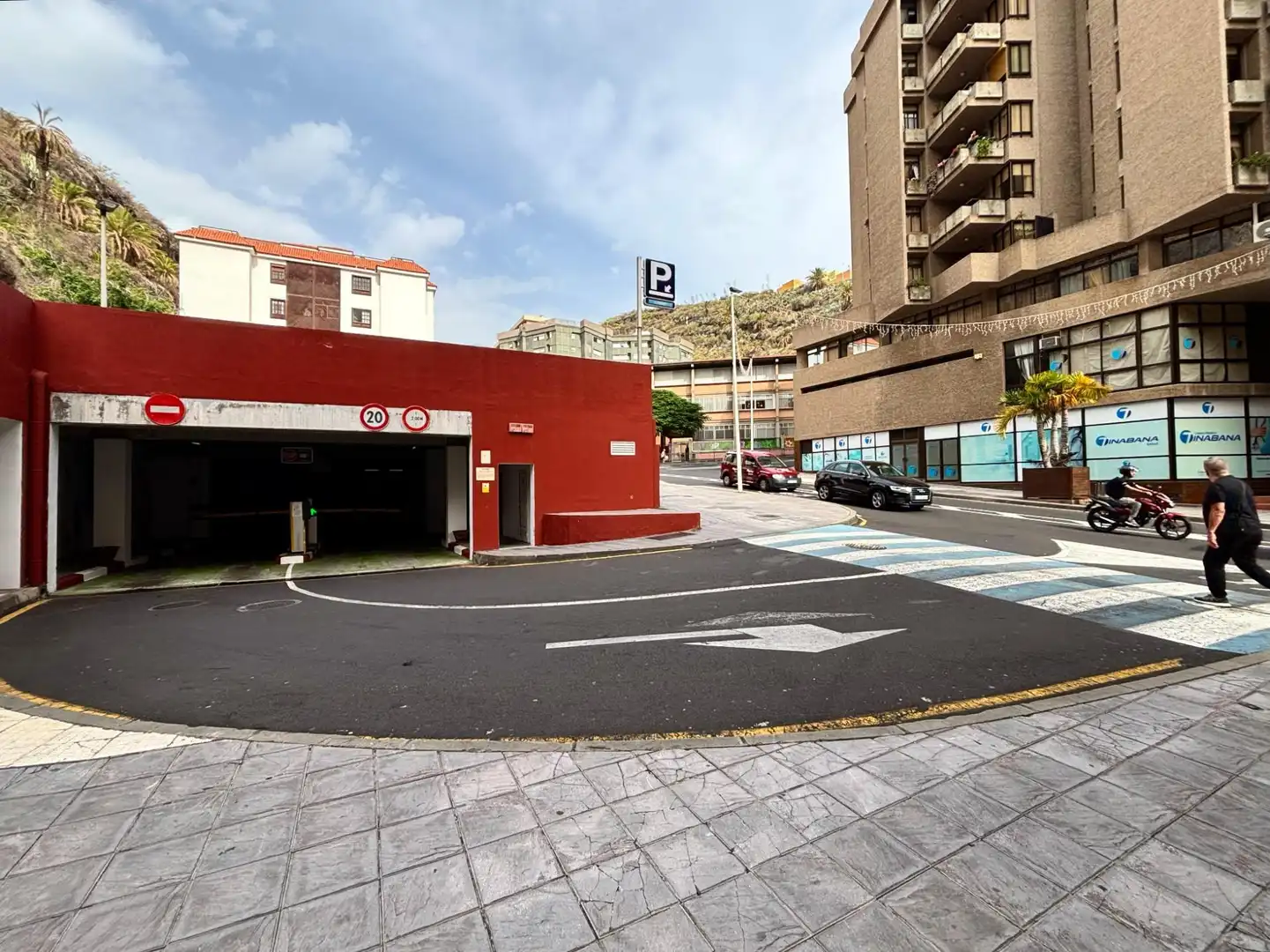 Aparcament de Dúplex de lloguer en Santa Cruz de la Palma amb Moblat
