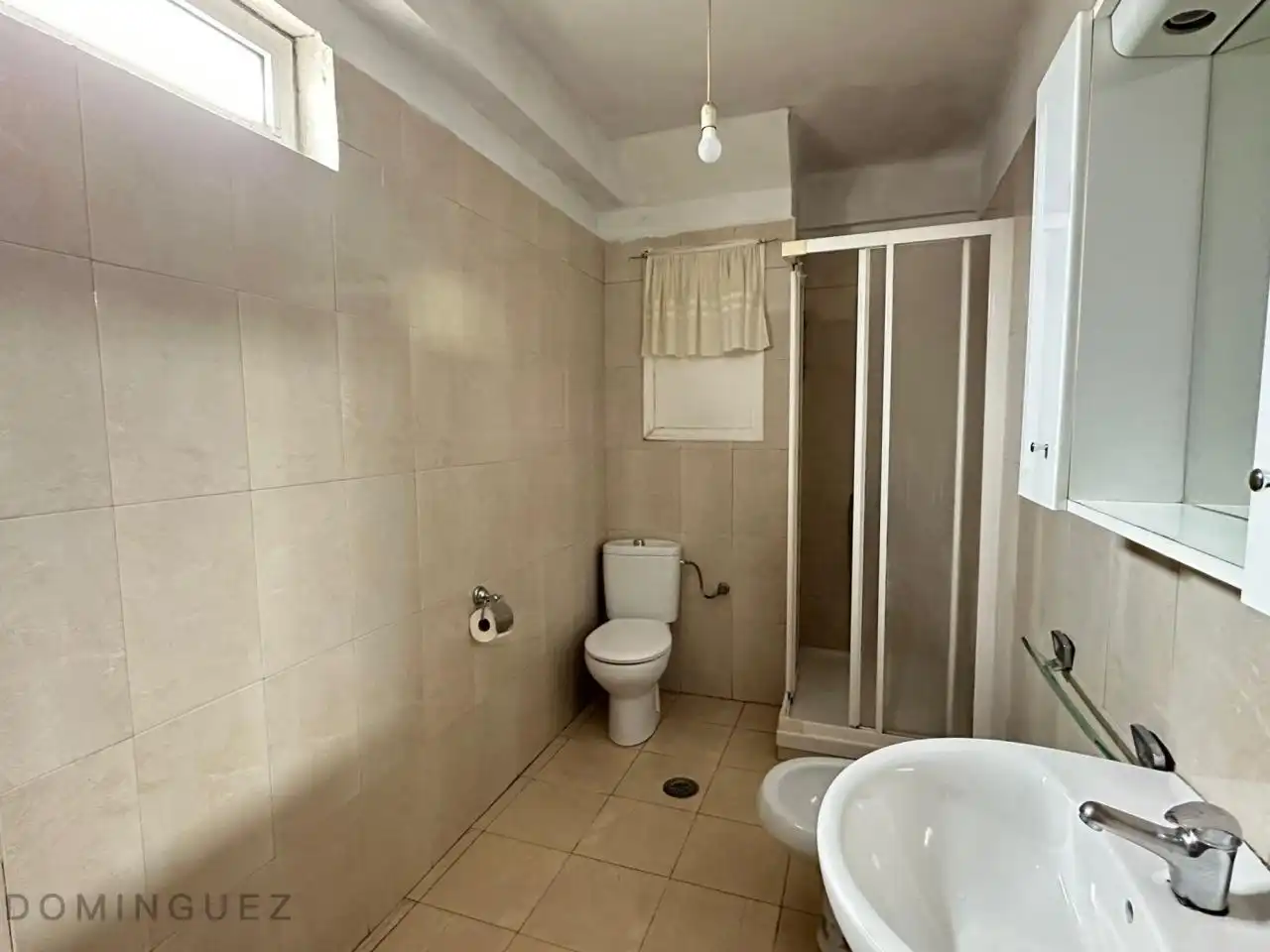 Baño de Piso en venta en Vigo  con Calefacción