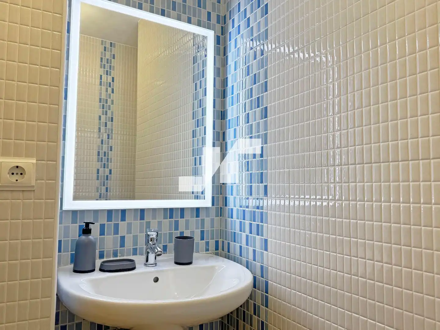 Badezimmer von Wohnungen zum Verkauf in Oropesa del Mar / Orpesa mit Klimaanlage und Terrasse
