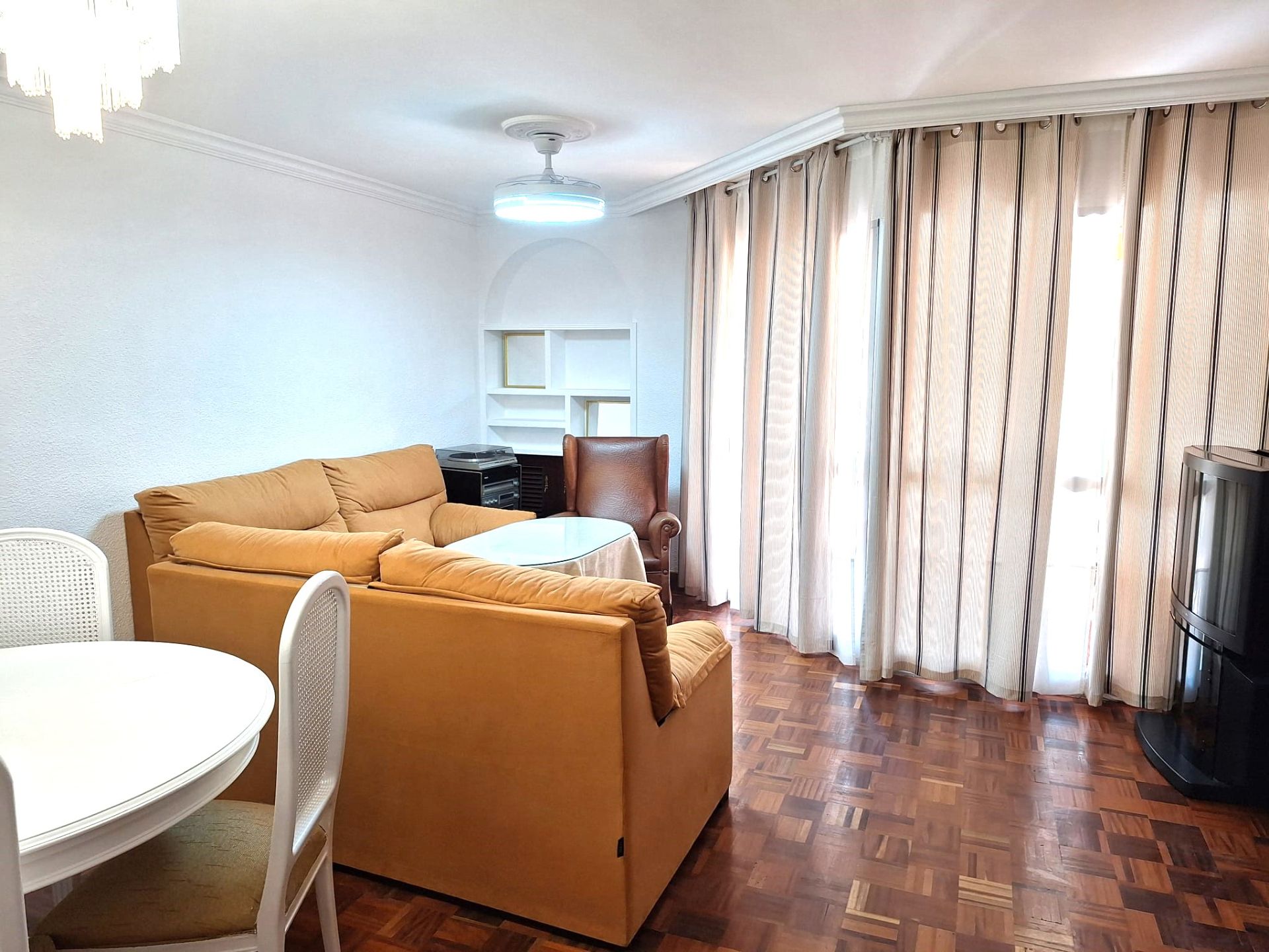 Sala d'estar de Pis de lloguer en Málaga Capital amb Terrassa i Moblat