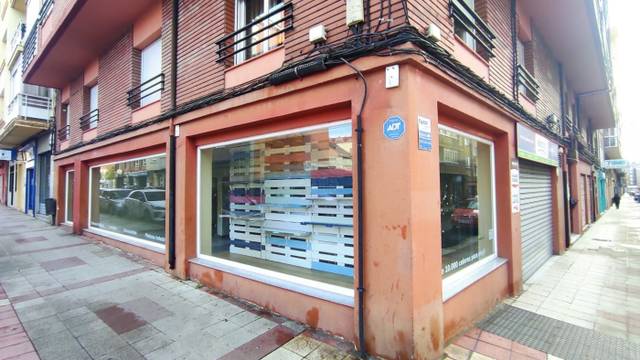 Local comercial en Venta en Calle sancho ordoñez en San Mamés - La Palomera