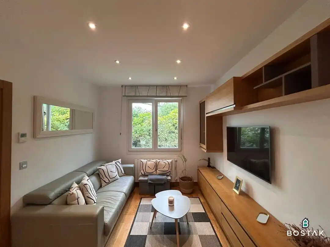 Sala de estar de Piso de alquiler en Bilbao  con Calefacción, Horno y Lavadora