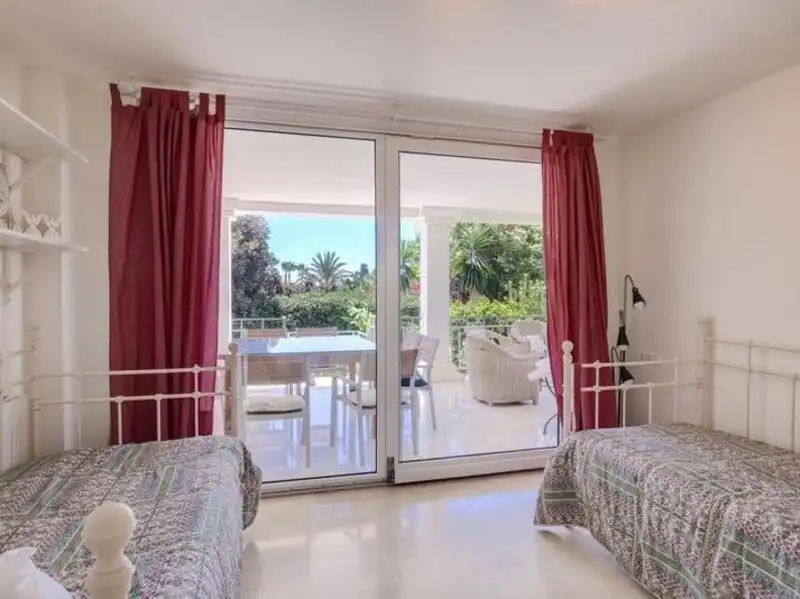 Dormitori de Casa o xalet de lloguer en Marbella amb Aire condicionat, Calefacció i Jardí privat