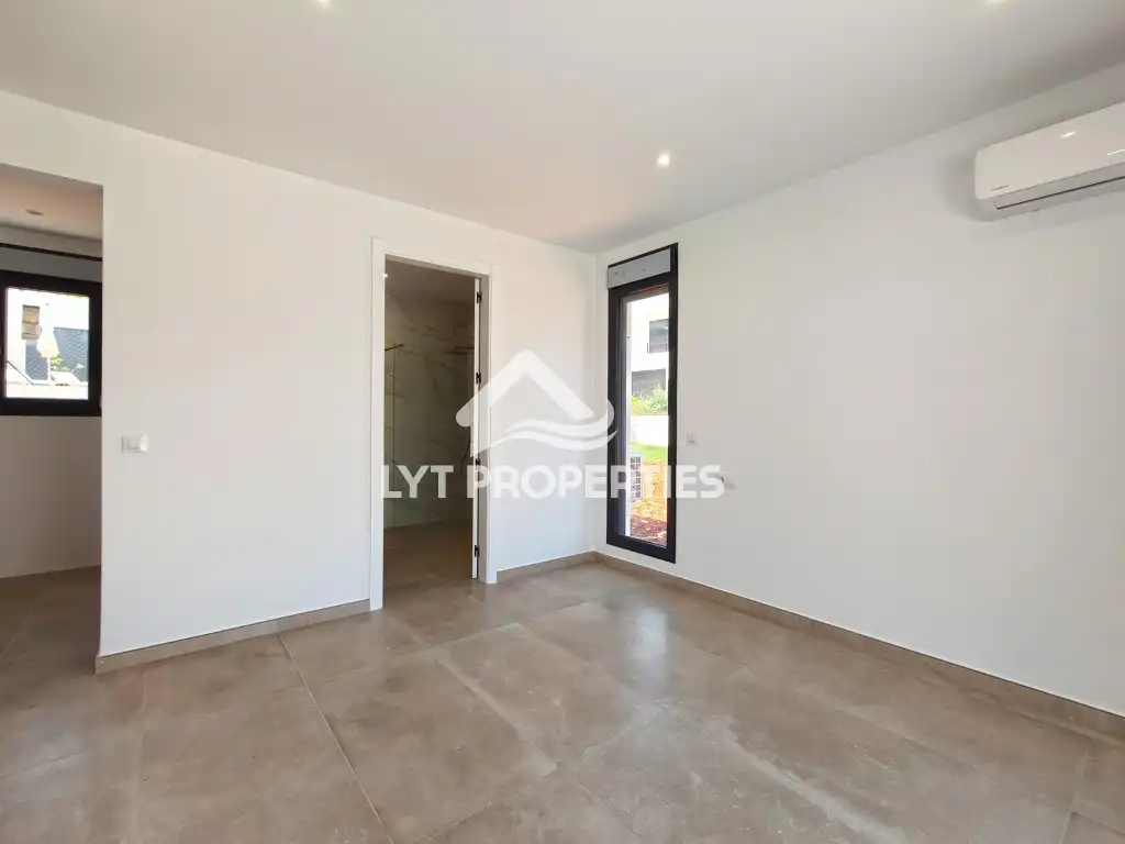 Houses for sale in Jávea / Xàbia  with Air Conditioner, Private garden and Terrace