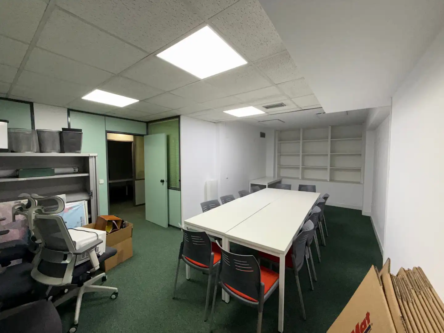 Office for rent in Madrid  with Air Conditioner, Heating and Storage room