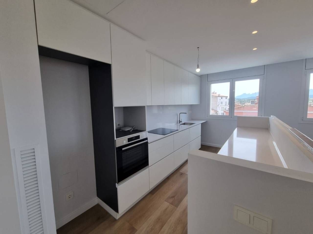 Kitchen of Flat to rent in Manresa  with Air Conditioner, Heating and Parquet flooring