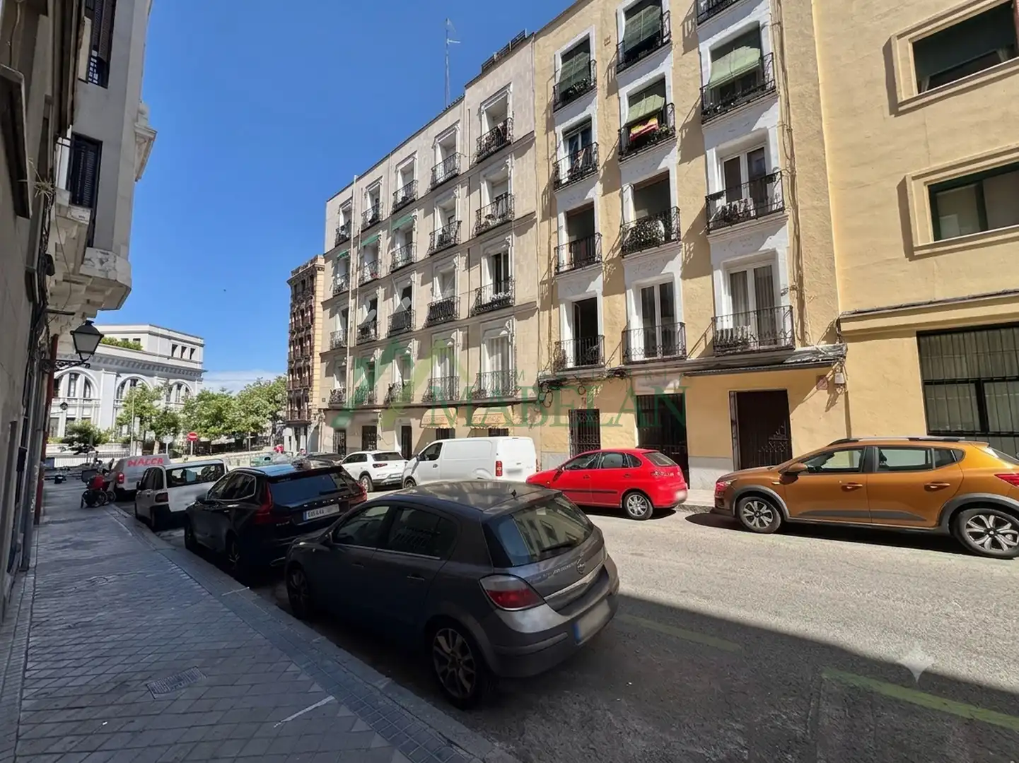 Vista exterior de Piso de alquiler en Madrid con Aire acondicionado, Calefacción y Horno