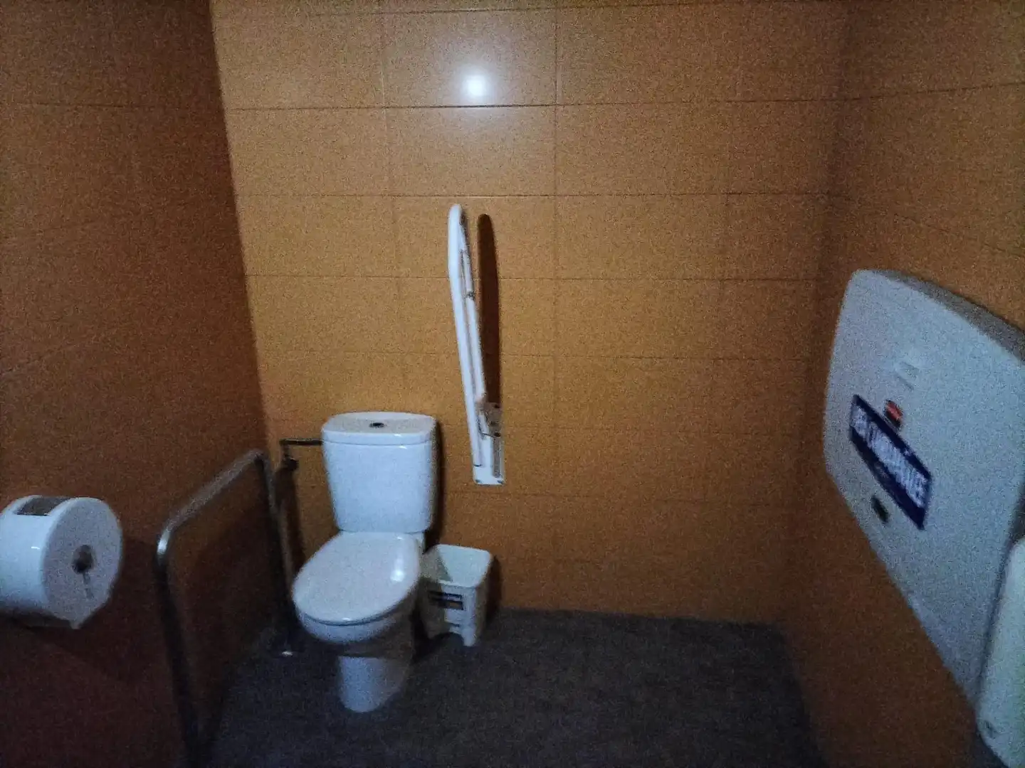 Local comercial de lloguer a Sur, imagen 12