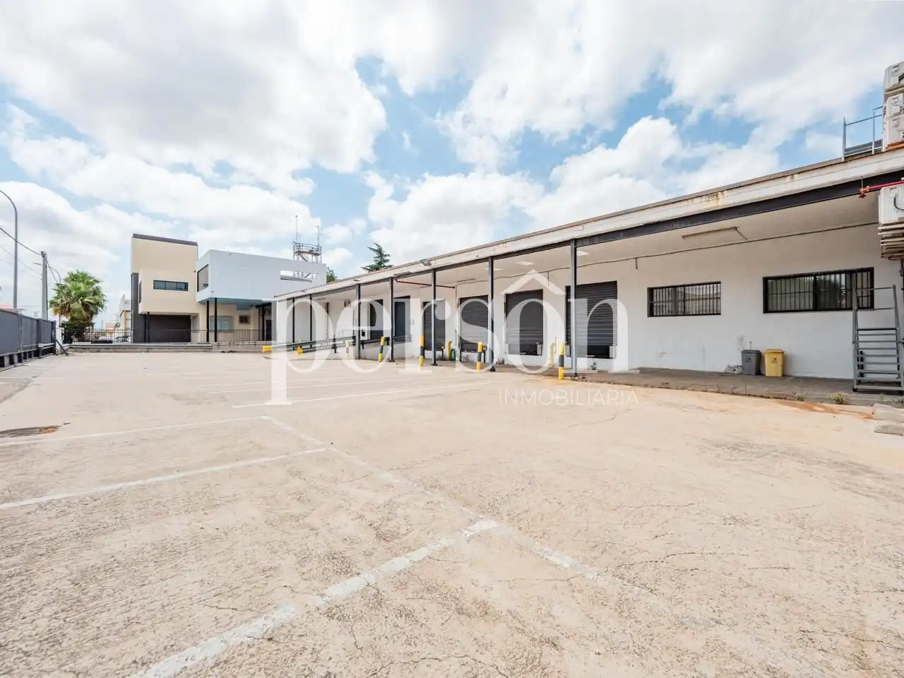Industrial building to rent in Fuente del Jarro, imagen 5