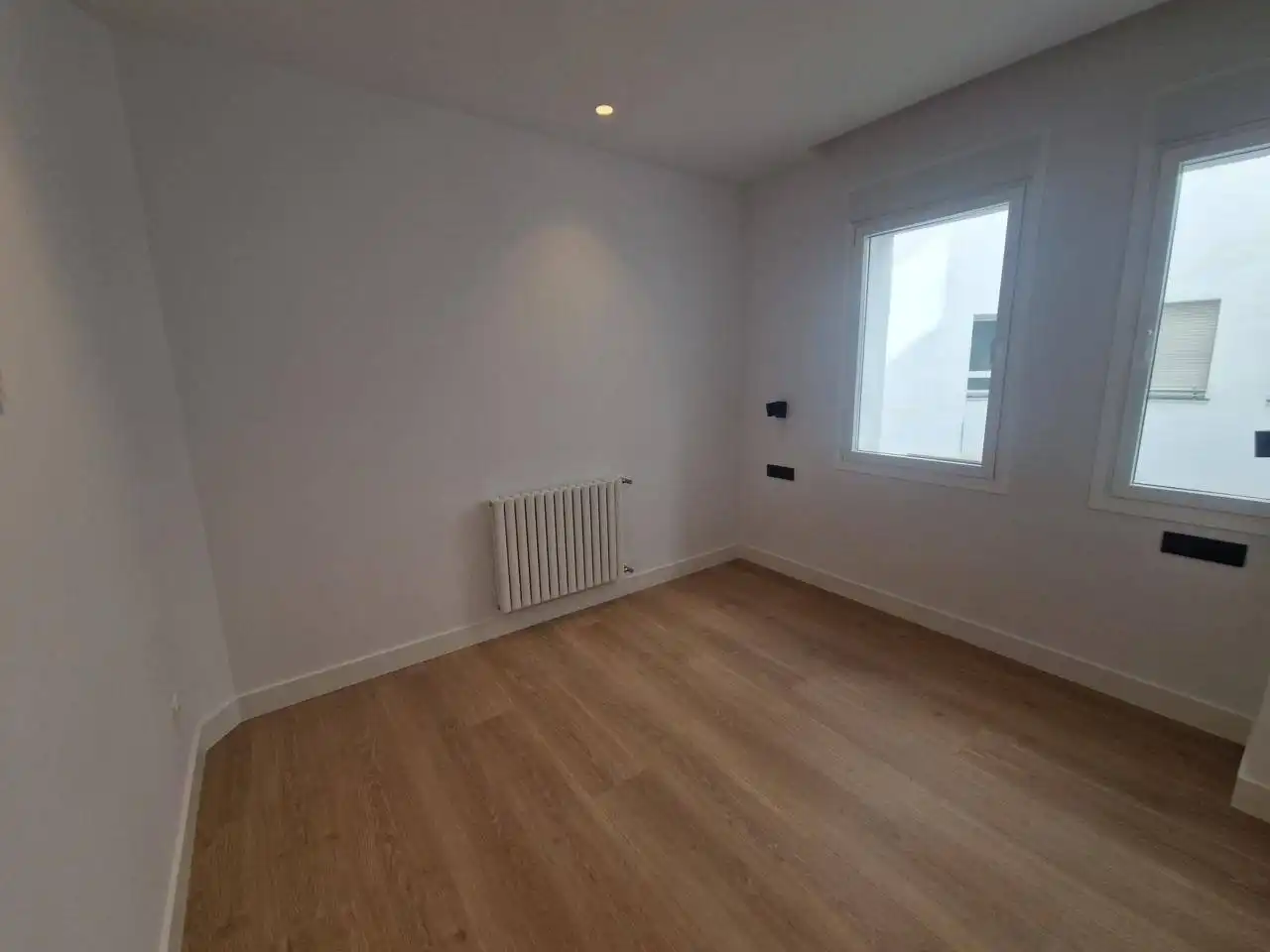 Schlafzimmer von Wohnung zum Verkauf in Madrid mit Klimaanlage, Heizung und Terrasse