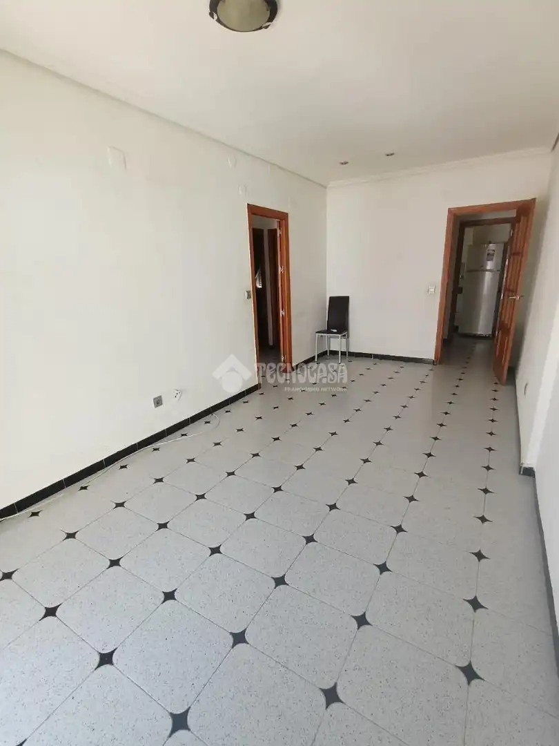 Piso con ascensor en venta en Levante